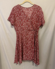 Red White Floral Wrap Dress V-Neck Short Sleeve Side Tie Closure Short M/L