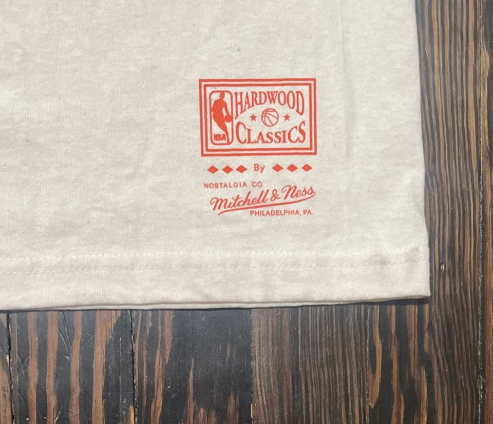 Mitchell Ness New York Knicks T Shirt Men’s XL Beige Cotton NEW - Image 3 of 4