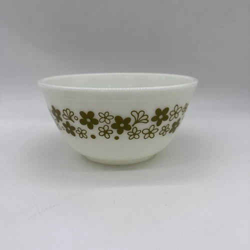 Spring Blossom CRAZY DAISY Round WHITE GREEN #402 Vintage Pyrex Bowl 1.5 QT