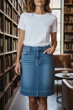 Vtg GAP Limited Edition Medium Wash Blue Denim Knee Pencil Skirt 4 Pockets Size6
