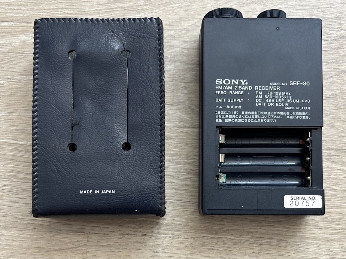 SONY RADIO WALKMAN SRF-80 新品未開封 Sony Stereo Radio Walkman SRF-80 with FM/AM 2-band tuner