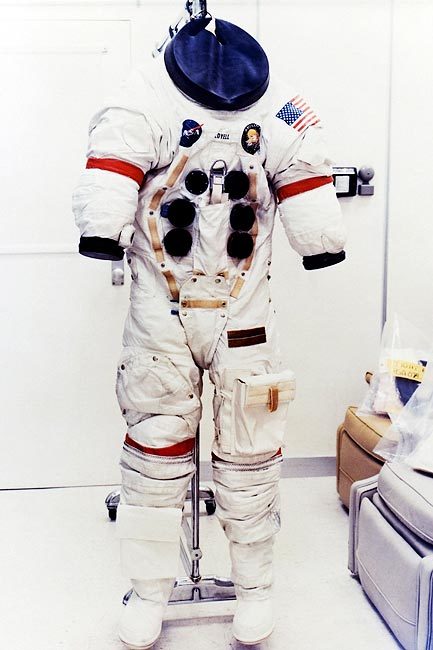 NASA APOLLO 13 JIM LOVELL SPACE SUIT 12x18 GLOSSY PHOTO PRINT | eBay