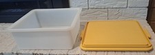 Vintage Tupperware Square Cake Carrier Harvest Gold And White 1970's C 