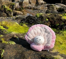 Jellycat Ocean Series Clam Clemmie Plush Toy – 16cm Ultra-Soft & soothing marine