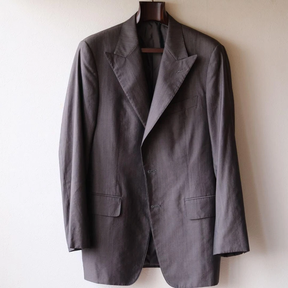 Excellent condition GUCCI wool and silk peaked jacket, charcoal gray, size 48 - Image 3 of 4