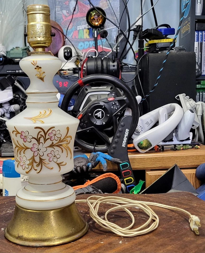 Vintage Leviton Table Lamp Mid Century Modern Frosted Glass & Brass USA 13.5" - Image 4 of 4