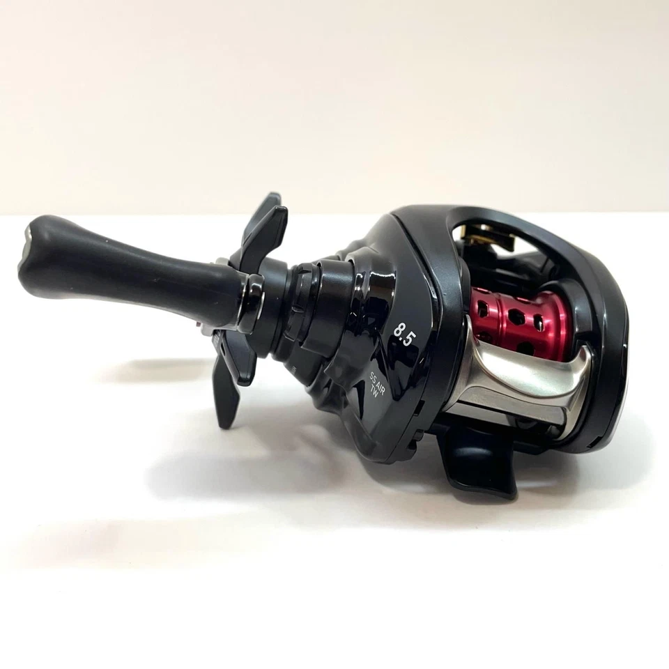 Near Mint DAIWA 23 SS AIR TW 8.5L Baitcasting Reel Japan USED w/BOX - Image 3 of 4