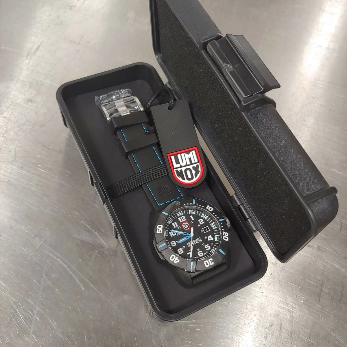 Luminox 3023 clearance