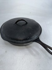 Vintage LODGE Cast Iron Skillet - D2 8SK - 3 Notch Heat Ring Made in USA W/Lid