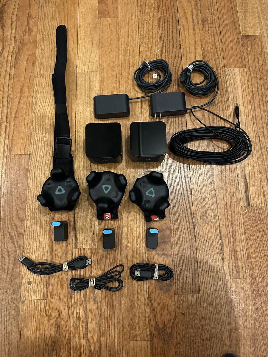 3 Htc Vive Tracker 1.0 with straps+2 1.0 base stations 3 Htc Vive Tracker 1.0 with straps+2 1.0 base stations