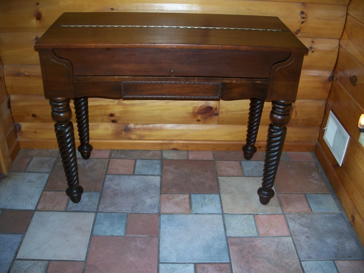 Antique writing desk 2024 with flip top