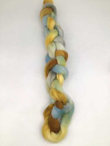 2 Skeins Wool Roving: Flannel Cakes + Mystery Blend - Picture 5 of 7