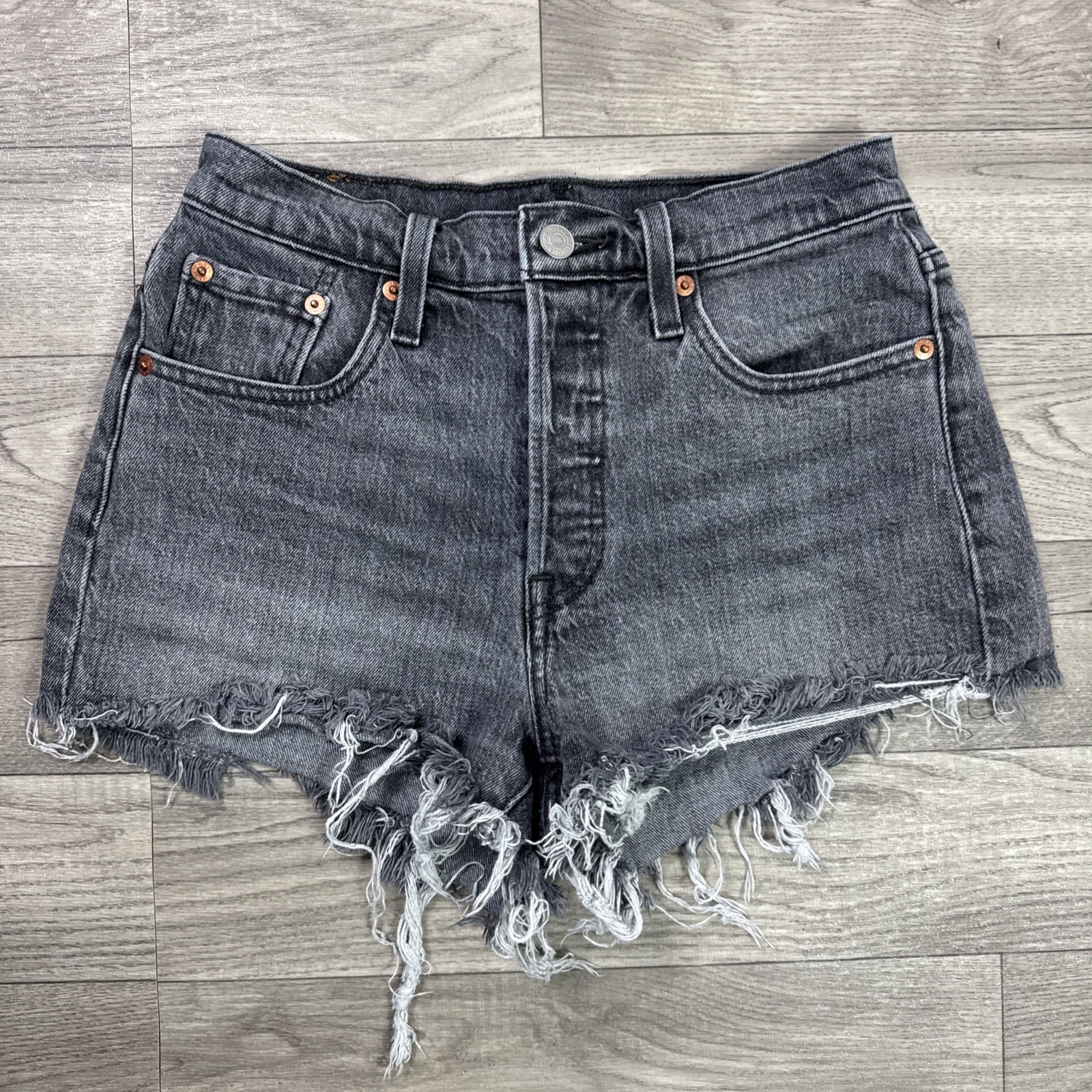 Women's Levi's 501 Denim Jean Shorts Button Fly Frayed Hem Gray Wash sz 25