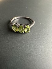 Vintage Sterling silver Peridot 3-stone ring 5mm stones size 7