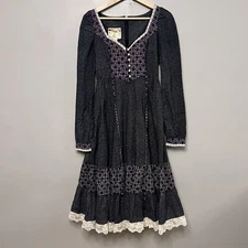 VTG 70s Gunne Sax Prairie Dress Dark Floral Print W/ Lace & Square Bodice XS