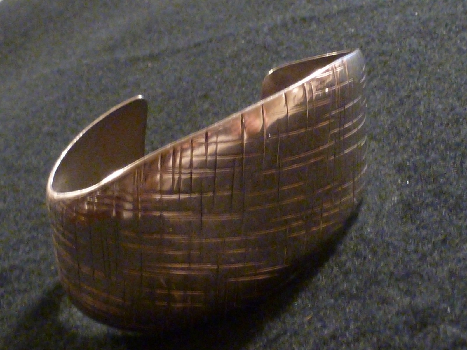 SHINY SOLID STERLING SILVER ARTISAN ETCHED CUFF B… - image 5