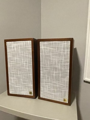 Acoustic Research AR-4x Vintage Bookshelf Speakers . Nice