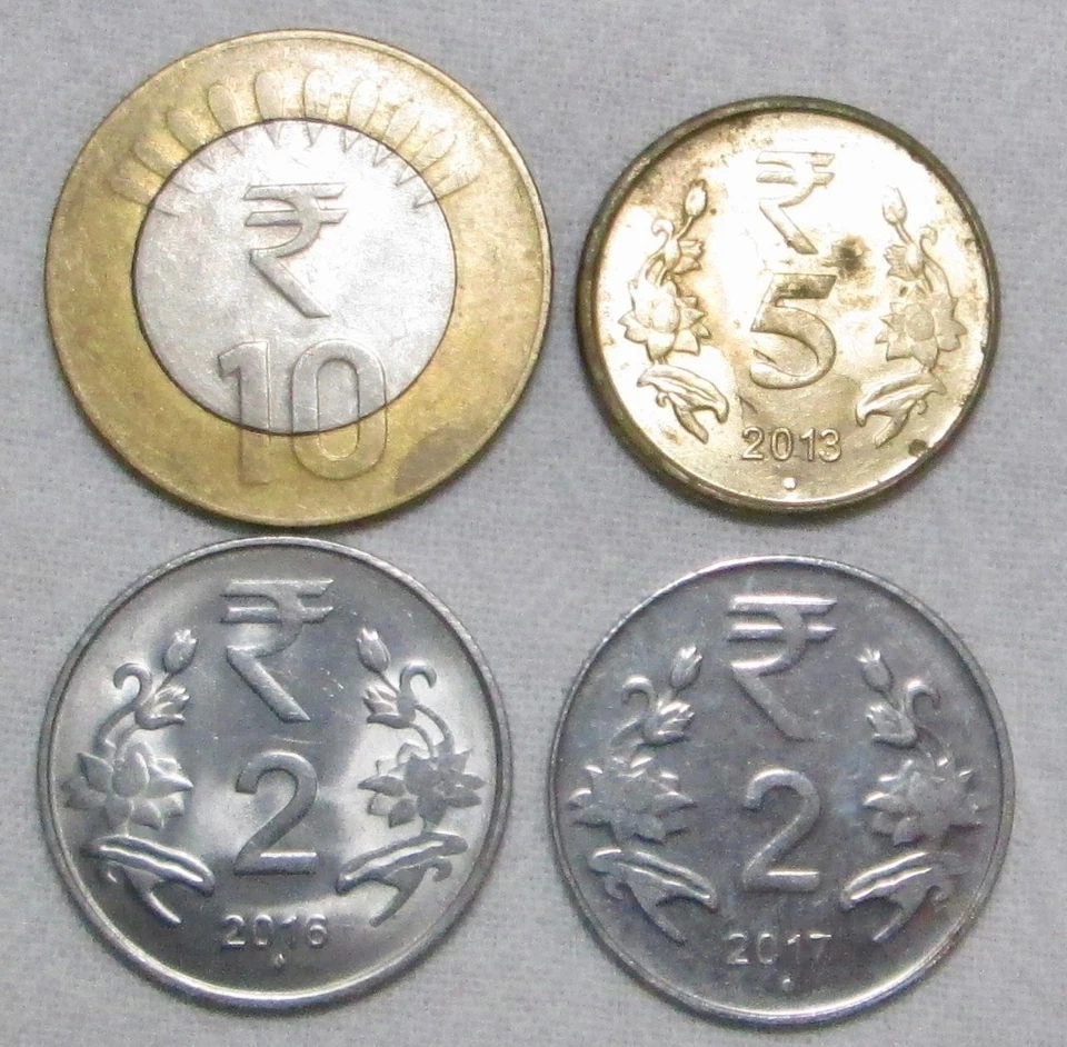 Lot of Four India Rupee Coins: 2015 Ten, 2013 Five, 2016 Two, 2017 Two - Image 2 of 2