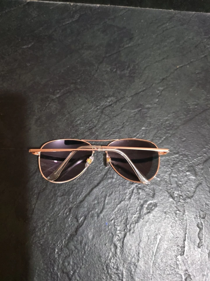 Pugs #M10 Designer Aviator Sunglasses Gold Metal Frame Red Mirrored Lenses - Image 2 of 4