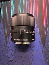 SIGMA Contemporary 90mm F2.8 DG DN in Black for Sony E Mount