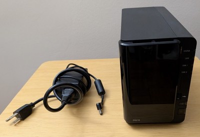 Synology DS216 NAS (no drives)