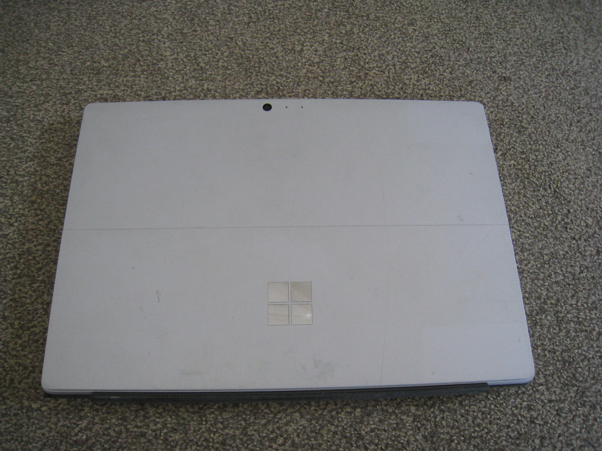 Microsoft Surface Pro 5 1807 i5 2.6GHz 4GB, 128GB SSD Win 11 Pro