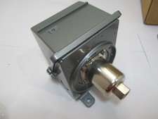 United Electric Controls H403 164 Pressure Control 0 to 200 Psi