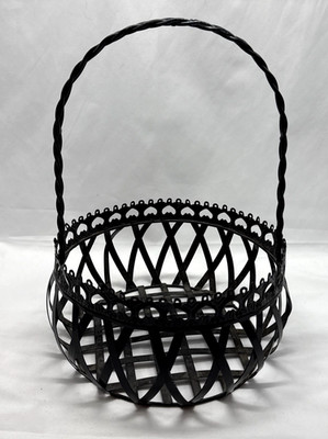 Vintage Metal Fruit  Bread Egg Basket Round Wrought Iron Twisted Metal Handle