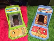 Frogger & Donkey Kong Vintage  Mini Table Top Arcade Video Games