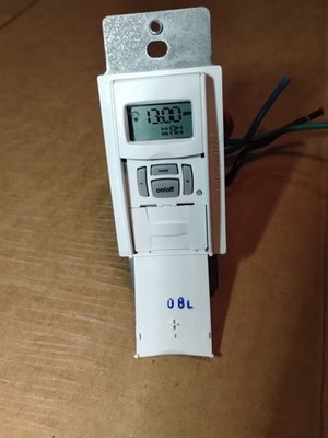 Intermatic ST01 Wall Switch Timer 15A 120VAC/ 6A  208-277VAC & 4A 12DC / 2A 28DC