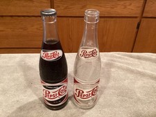 2 bottiglie di soda vintage Pepsi 12 oz 1 complete 1 vuote 