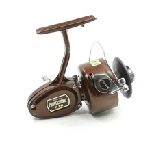 Vintage Herters’ Professional 940 Fishing Reel. Made in Japan.