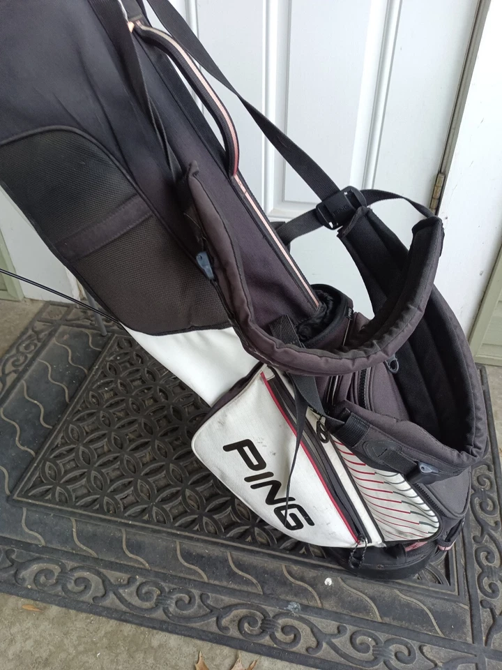 PING E2 Golf Stand Bag White Black Red Backpack Strap - Image 4 of 4