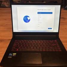 MSI Gaming, Laptop, comes with Domiso computer case and charger ￼