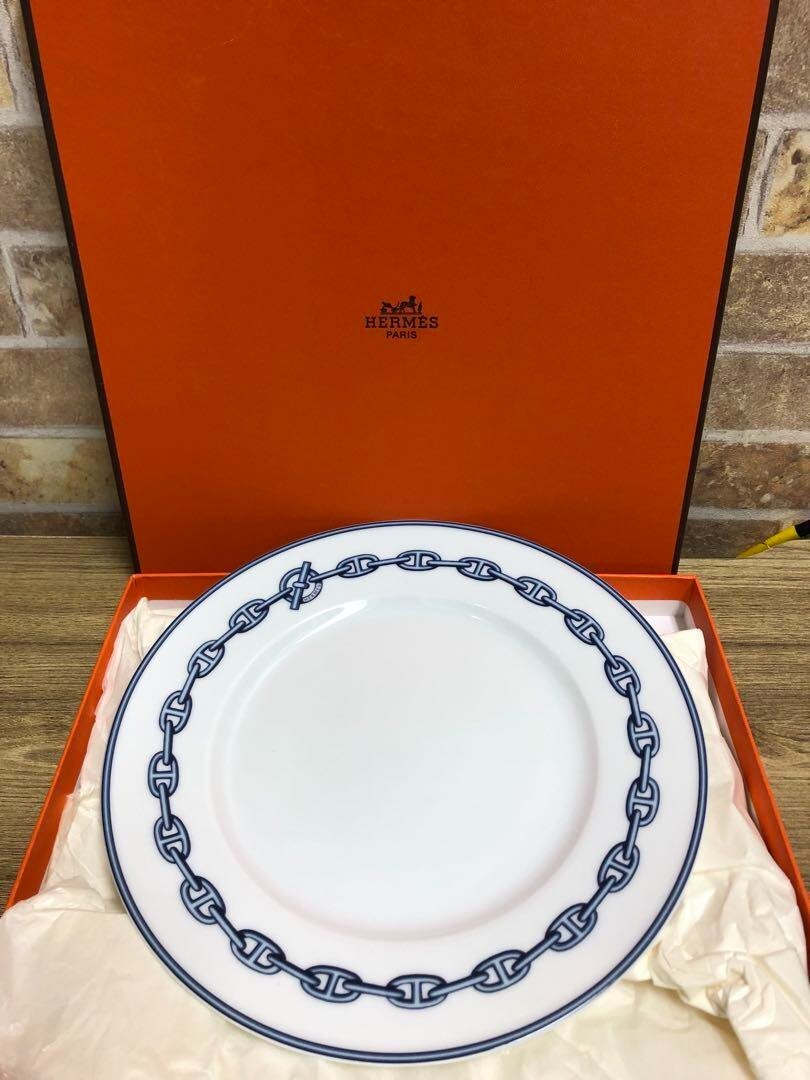 Picture 1 of 4