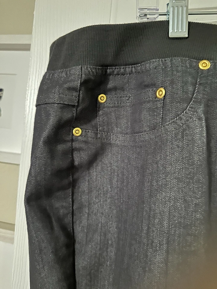 RUBY ROAD/HEARTS OF PALM Dark Gray Elastic Waist Stretch Denim Capri Jeans 20W - Image 4 of 4