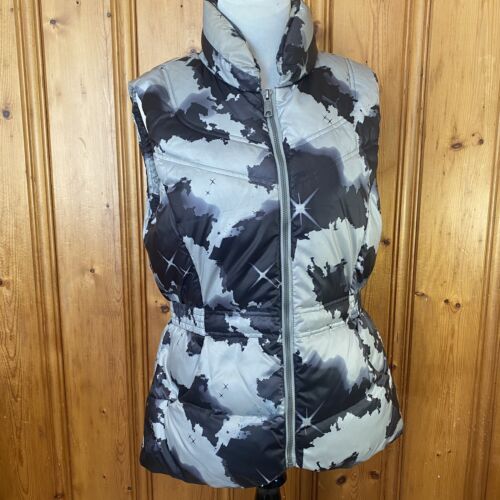 Puma Women’s Gray Black Camo Puffer Vest Front Pockets Size Large