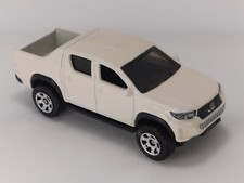 2018 18 Toyota Hilux Collectible 1/64 Scale Diecast Diorama Model