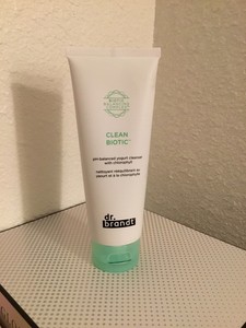 clean biotic cleanser