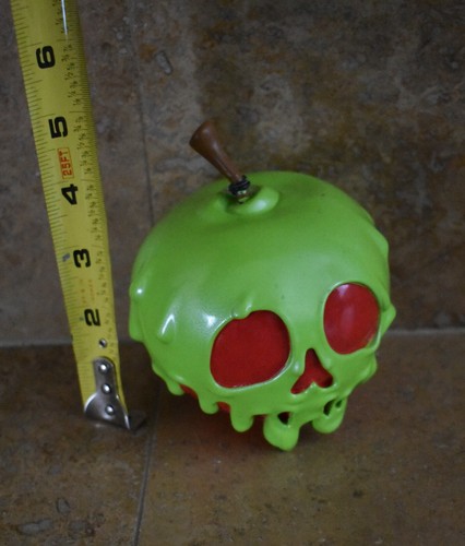 Blancanieves Reina Malvada Grimhilde VIEJA BRUJA VENENO MANZANA Estatua Réplica Figura de utilería - Imagen 15 de 15