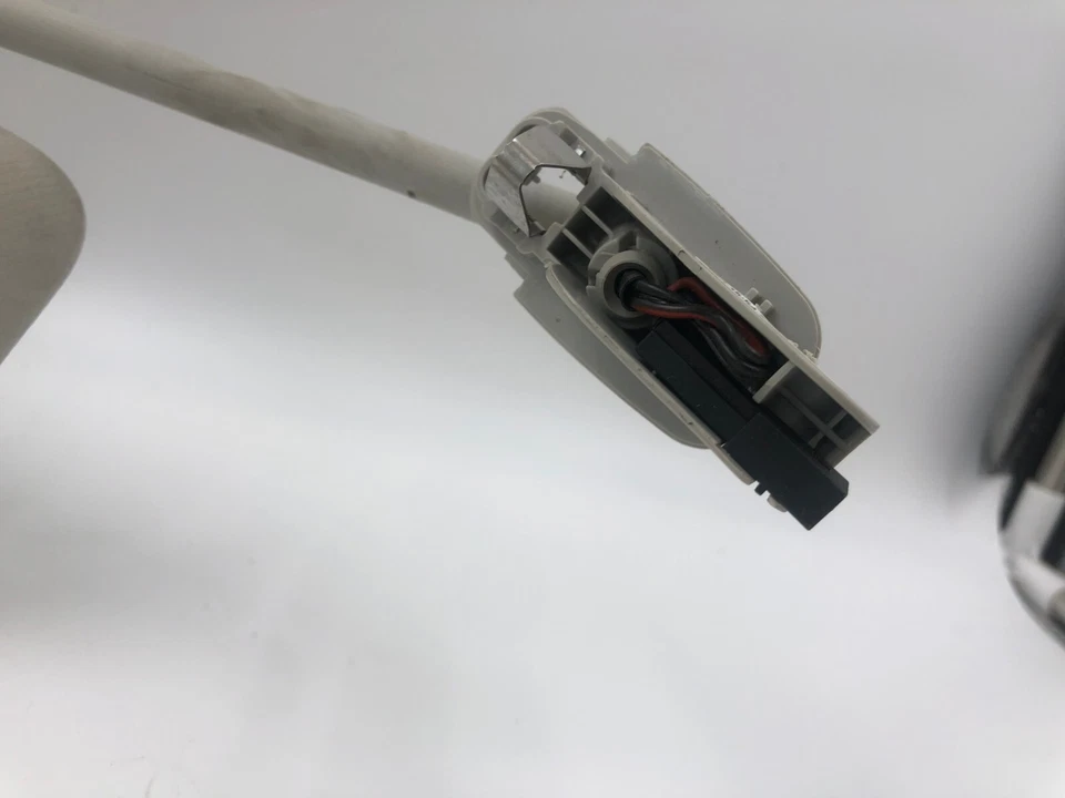 Parasol para pasajeros Audi A4 2009-2012 gris iluminado OEM E03B25022 Foto 3 de 4