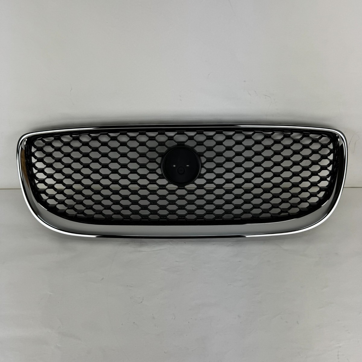 OEM 2009 2010 2011 Jaguar XF XFR Front Grille Black Mesh & Chrome
