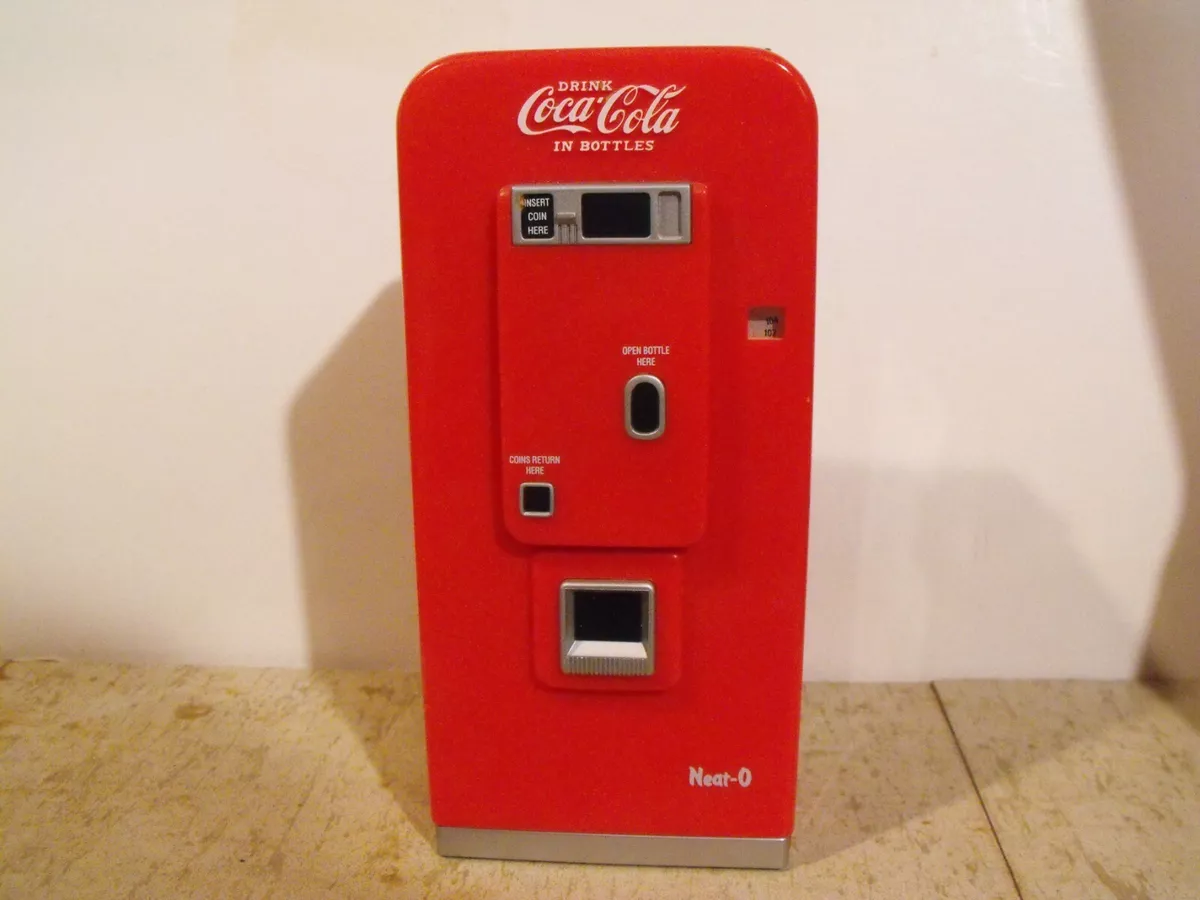Vintage Coca Cola Vending Machine AM/FM Radio
