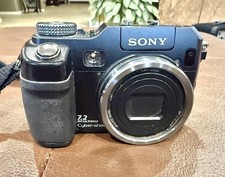 Sony Cyber-shot DSC-V3 7.2MP Digital Camera - Black