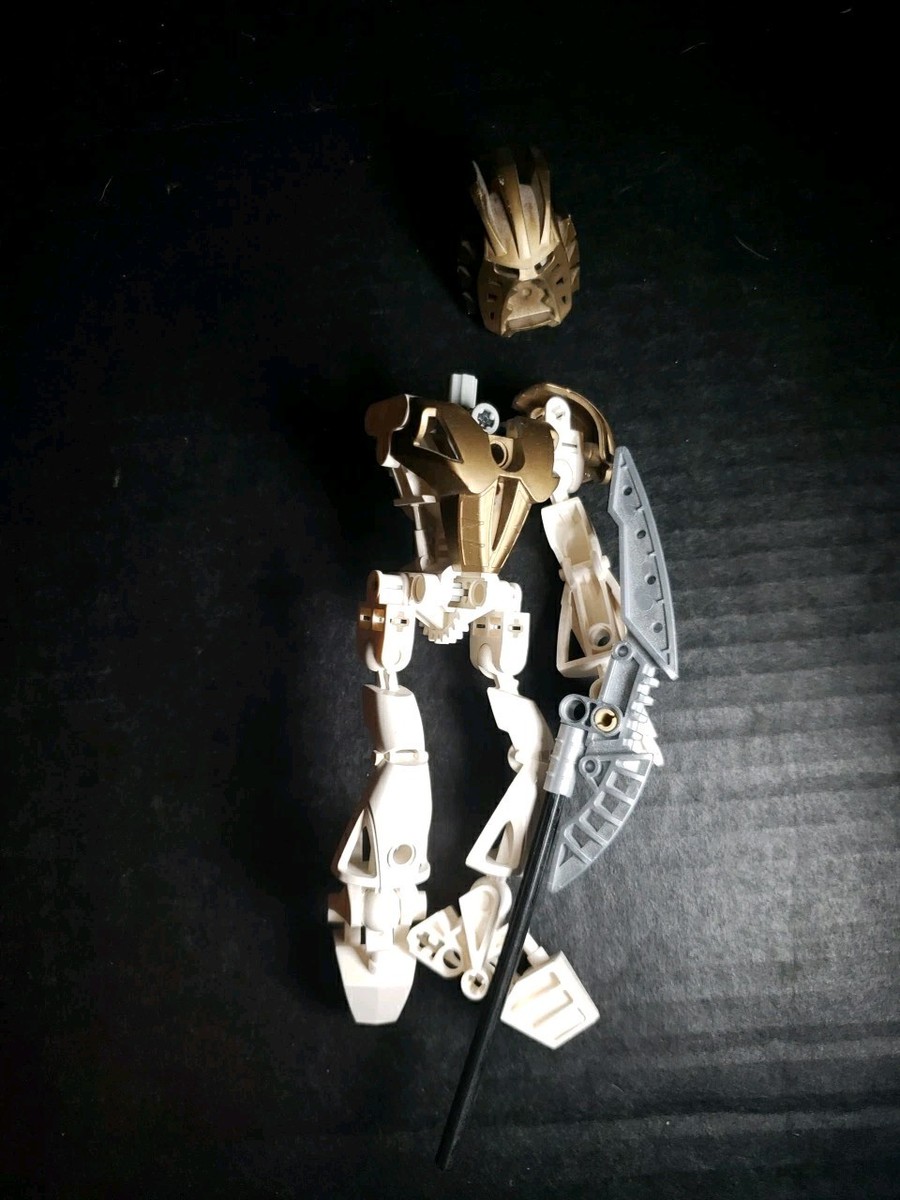 LEGO BIONICLE: Takanuva (8596) For Parts