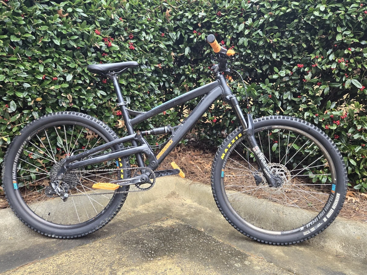 Preços baixos em Diamondback Mountain Bike 27.5 em Bicicletas de