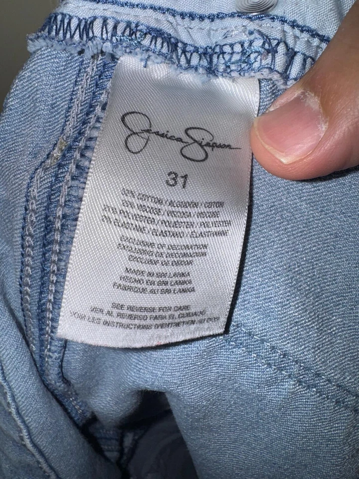LIGHTLY USED Jessica Simpson Women's Blue Jean Lace Shorts Size 31 - Image 4 of 4