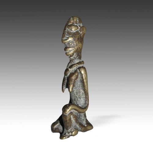 VINTAGE AFRICAN CAST BRONZE SEATED FIGURE DOGON MALI WEST AFRICA 20TH C. - Picture 3 of 4