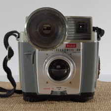 Vintage Kodak Brownie Flashmite 20 Color/B W Camera. Made in USA