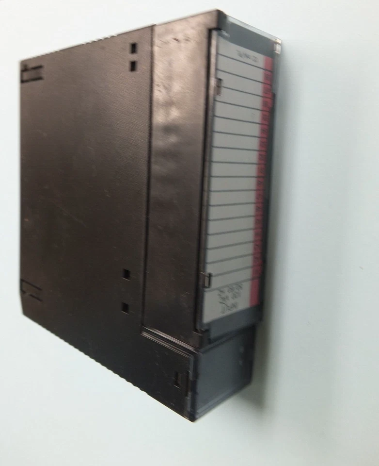 GE FANUC 系列 90-30 5 插槽单元 IC693PWR321S 电源带 4 个模块 — 第 3/4 张图片